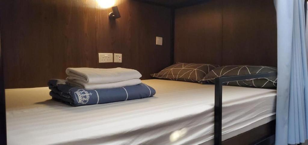 Capsule@hive Bugis Hostel Singapore