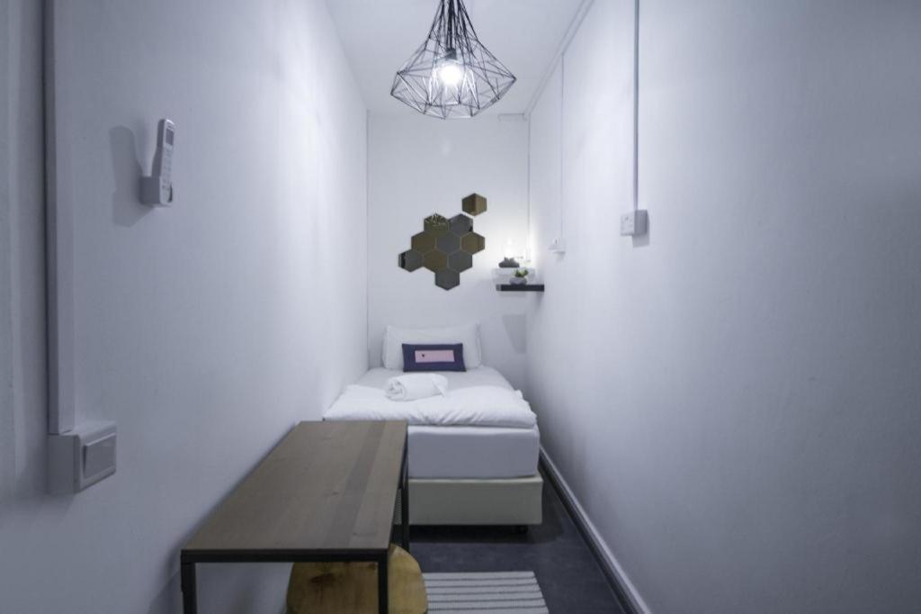 Capsule@hive Bugis Hostel *
